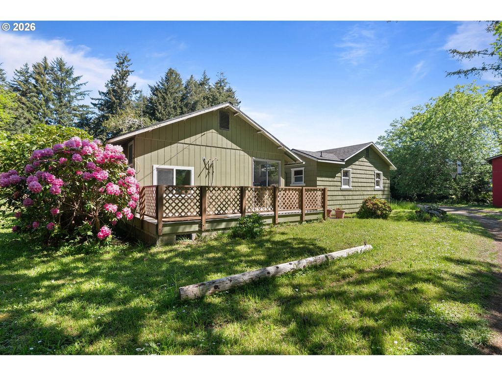 803 OHIO Ave, Bandon, OR 97411