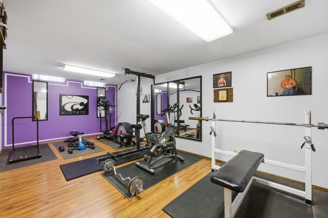 9712 W Harvest, Wichita, KS 67212