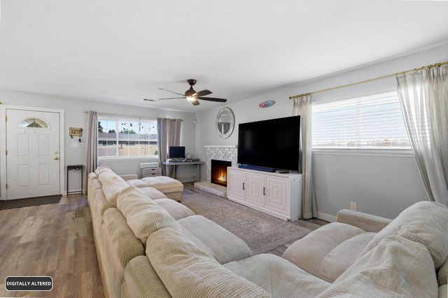9359 Lujan Dr, Elk Grove, CA 95624