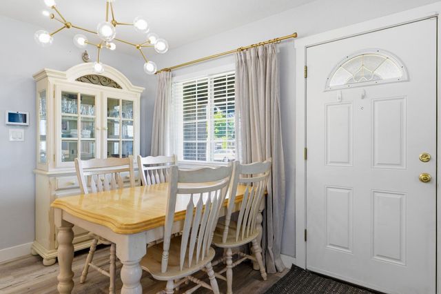9359 Lujan Dr, Elk Grove, CA 95624