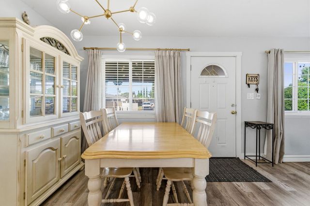 9359 Lujan Dr, Elk Grove, CA 95624