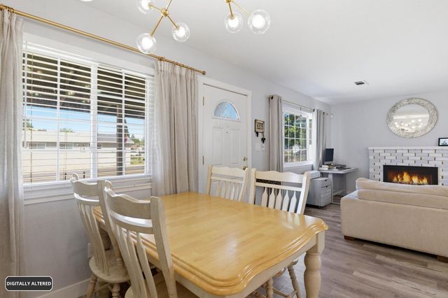 9359 Lujan Dr, Elk Grove, CA 95624