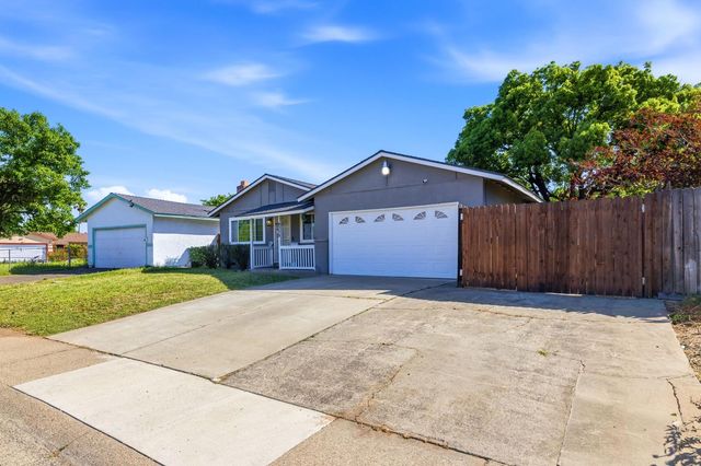 9359 Lujan Dr, Elk Grove, CA 95624