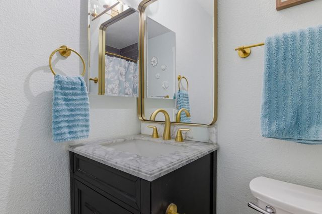9359 Lujan Dr, Elk Grove, CA 95624