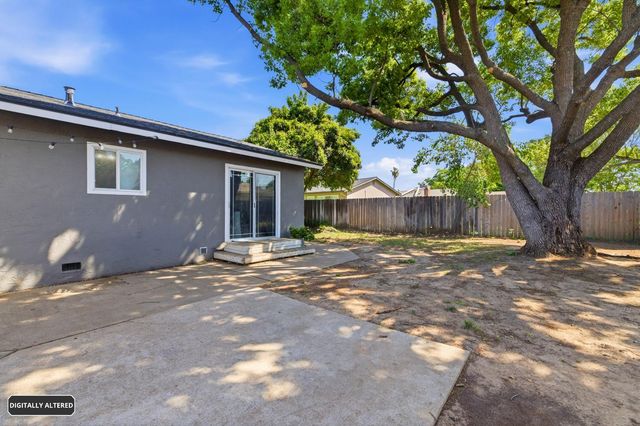 9359 Lujan Dr, Elk Grove, CA 95624
