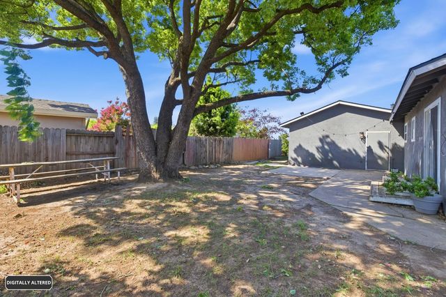 9359 Lujan Dr, Elk Grove, CA 95624