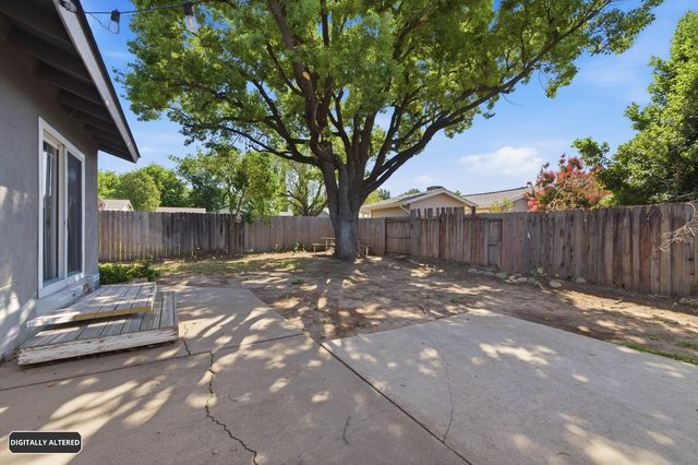 9359 Lujan Dr, Elk Grove, CA 95624