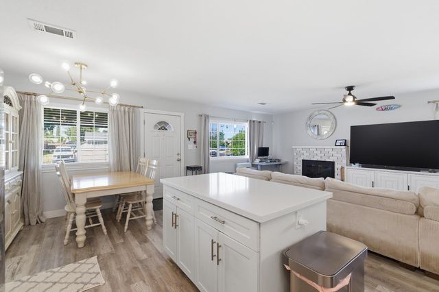 9359 Lujan Dr, Elk Grove, CA 95624