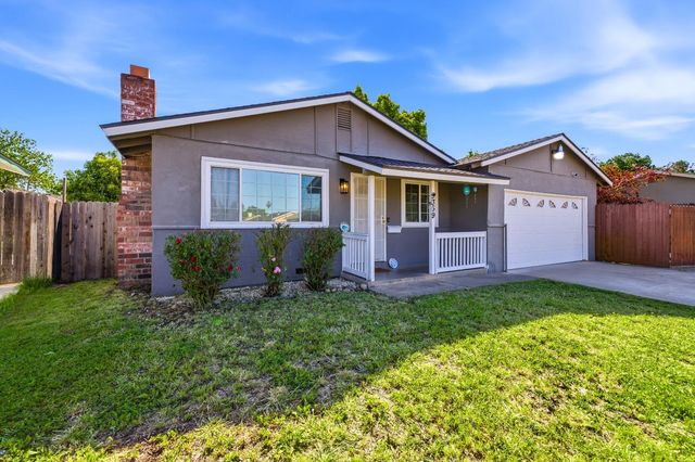 9359 Lujan Dr, Elk Grove, CA 95624