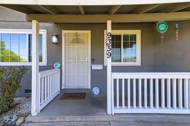 9359 Lujan Dr, Elk Grove, CA 95624