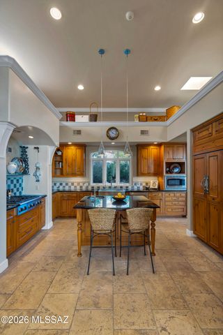 3140 E Crest Shadows Drive, Tucson, AZ 85718