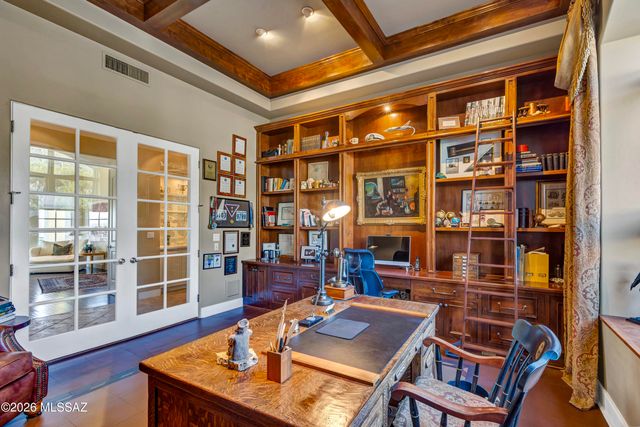 3140 E Crest Shadows Drive, Tucson, AZ 85718