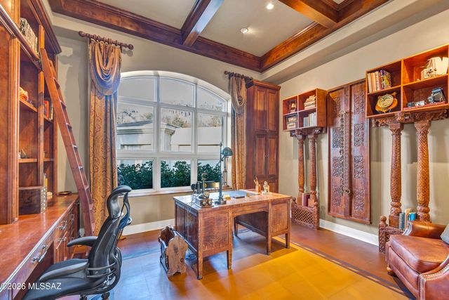 3140 E Crest Shadows Drive, Tucson, AZ 85718