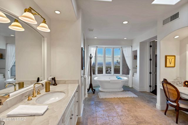 3140 E Crest Shadows Drive, Tucson, AZ 85718