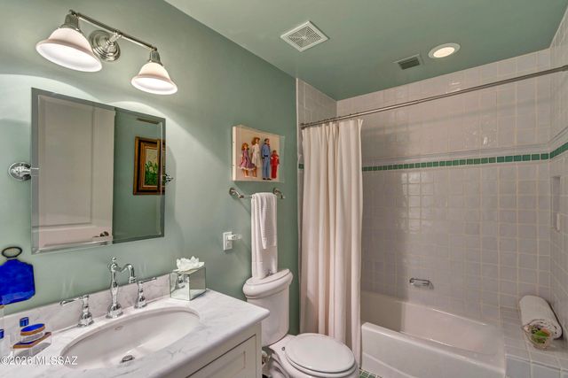 3140 E Crest Shadows Drive, Tucson, AZ 85718