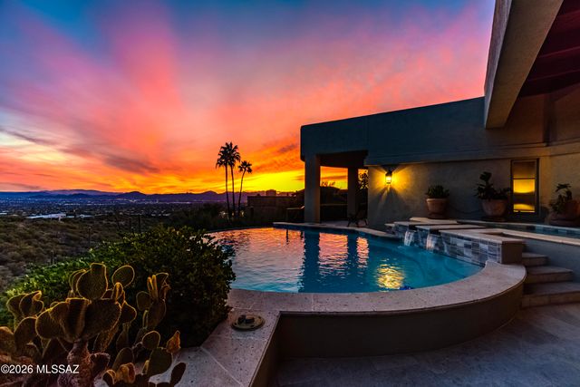 3140 E Crest Shadows Drive, Tucson, AZ 85718