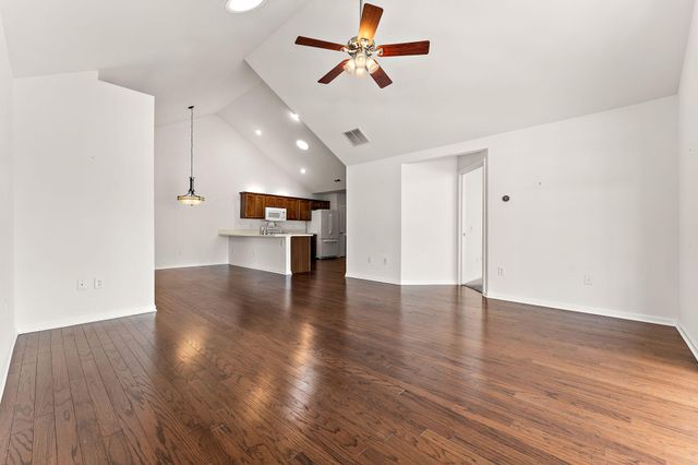 2426 Allison Circle 2426, Valparaiso, IN 46383