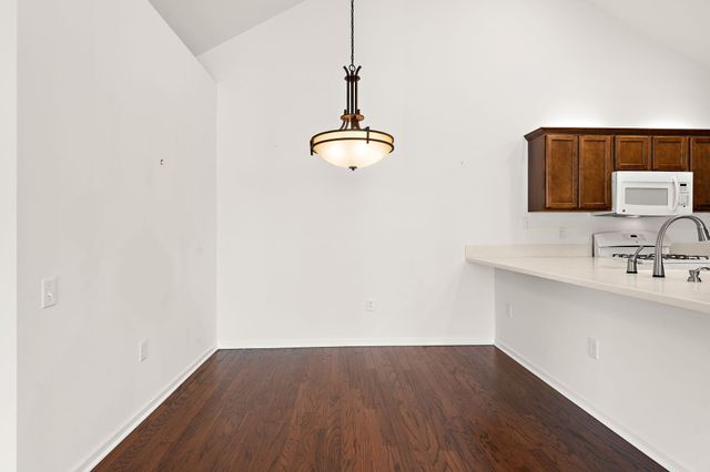 2426 Allison Circle 2426, Valparaiso, IN 46383