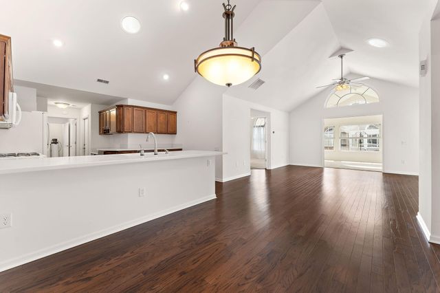 2426 Allison Circle 2426, Valparaiso, IN 46383