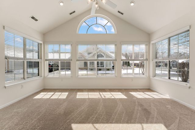 2426 Allison Circle 2426, Valparaiso, IN 46383