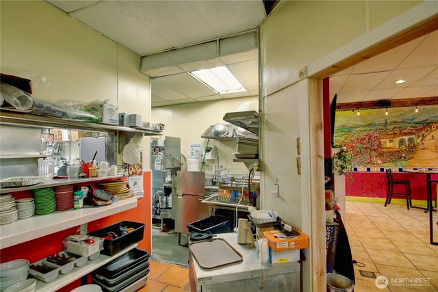 624 E Fairhaven Avenue, Burlington, WA 98233