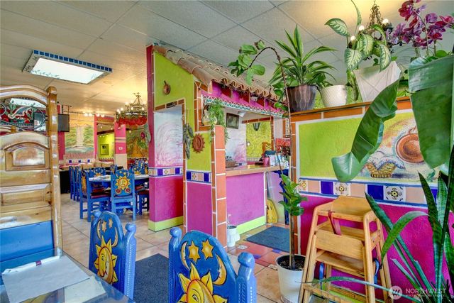 624 E Fairhaven Avenue, Burlington, WA 98233