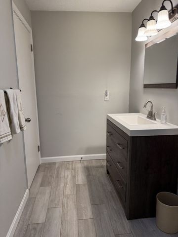 4 Greenbriar Drive 102, North Reading, MA 01864
