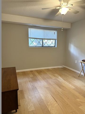 4 Greenbriar Drive 102, North Reading, MA 01864