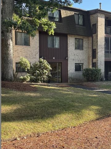 4 Greenbriar Drive 102, North Reading, MA 01864