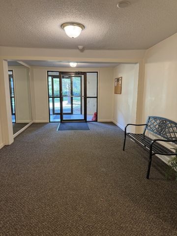 4 Greenbriar Drive 102, North Reading, MA 01864