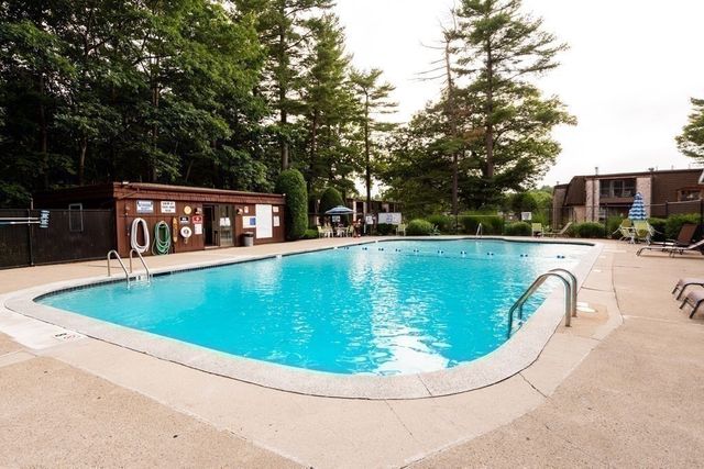 4 Greenbriar Drive 102, North Reading, MA 01864