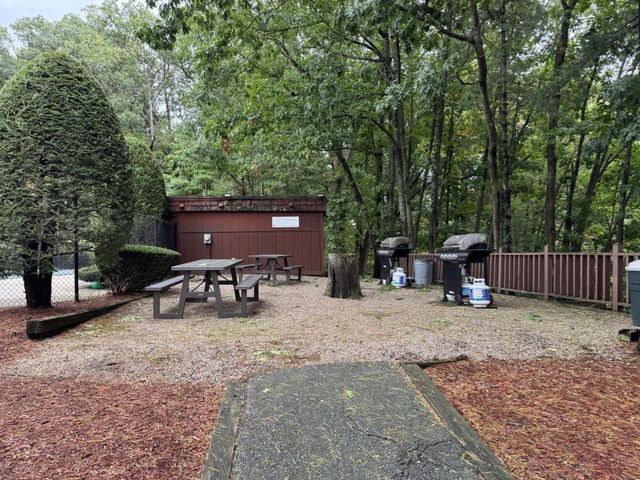 4 Greenbriar Drive 102, North Reading, MA 01864