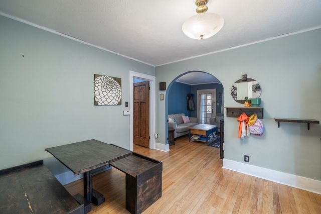 2120 40th Street, Des Moines, IA 50310