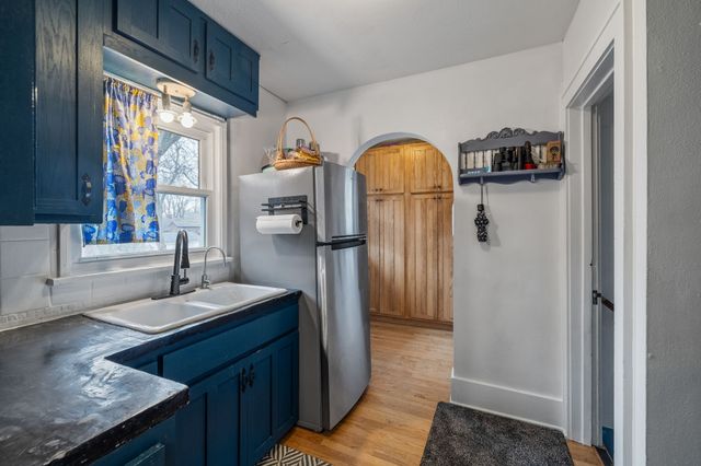 2120 40th Street, Des Moines, IA 50310