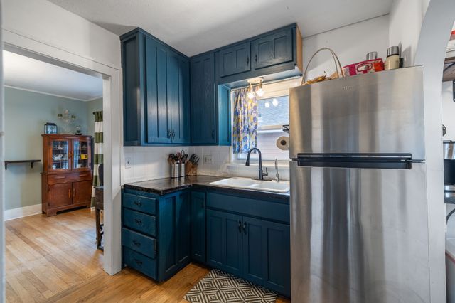 2120 40th Street, Des Moines, IA 50310