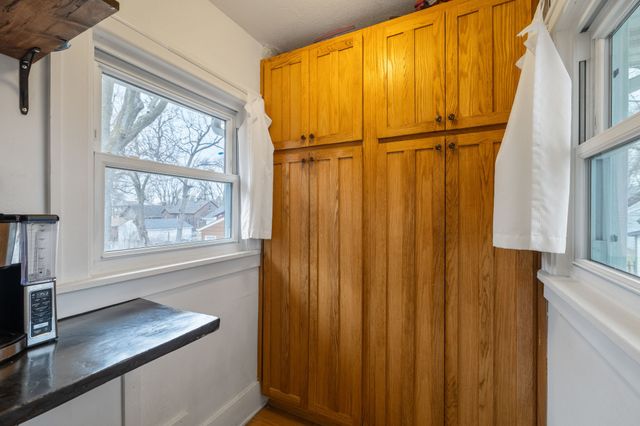 2120 40th Street, Des Moines, IA 50310