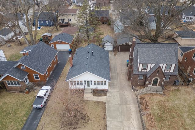 2120 40th Street, Des Moines, IA 50310