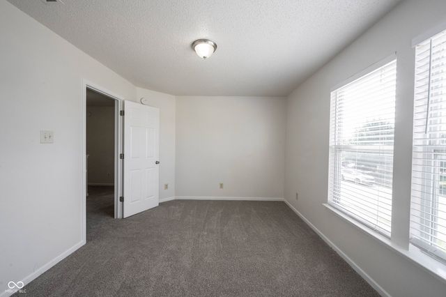 1738 Sonesta Way, Indianapolis, IN 46217