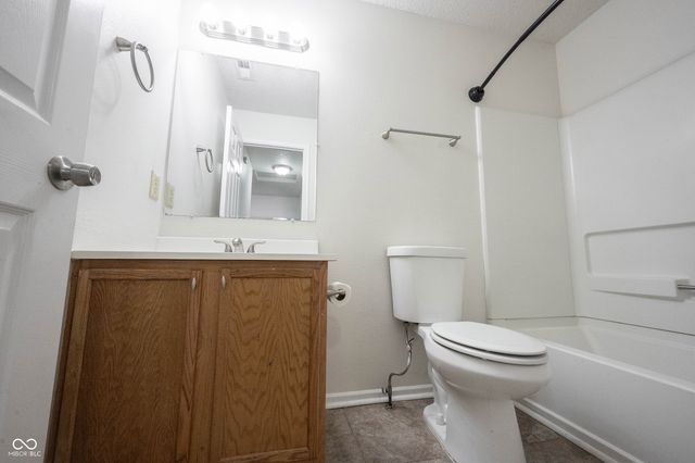 1738 Sonesta Way, Indianapolis, IN 46217