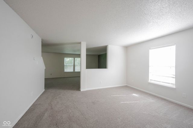 1738 Sonesta Way, Indianapolis, IN 46217