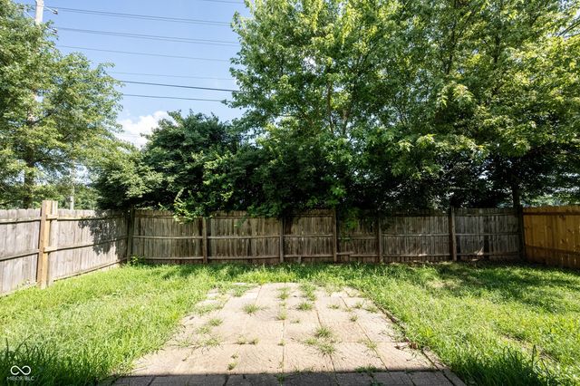 1738 Sonesta Way, Indianapolis, IN 46217