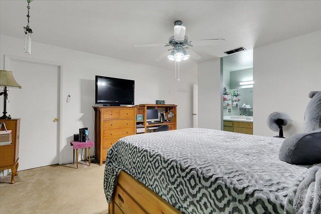 319 River Oaks Dr, Yuba City, CA 95991