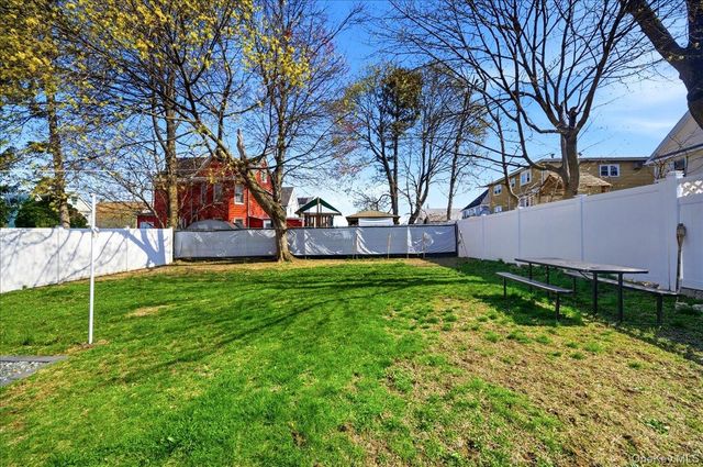 101 Fortfield Avenue, Yonkers, NY 10701