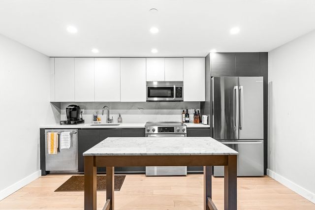 932 Broadway 208, Chelsea, MA 02150