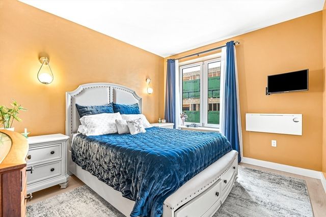 932 Broadway 208, Chelsea, MA 02150