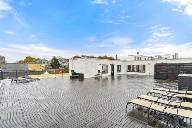 932 Broadway 208, Chelsea, MA 02150