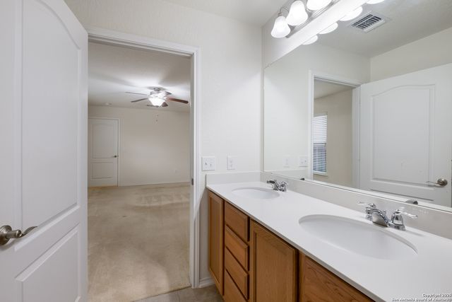 6015 Wisteria HL, San Antonio, TX 78218