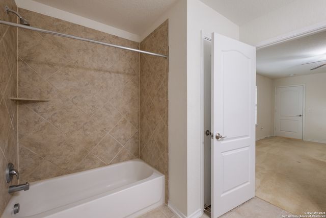 6015 Wisteria HL, San Antonio, TX 78218