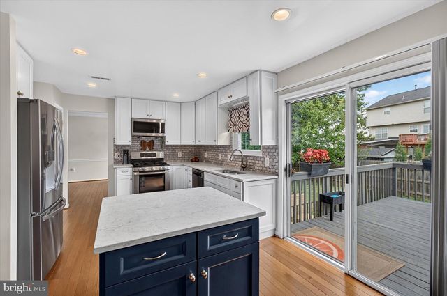 13927 RUTGERS CT, Woodbridge, VA 22193