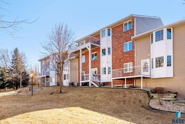 1104 W 57th St Street 106A, Sioux Falls, SD 57108